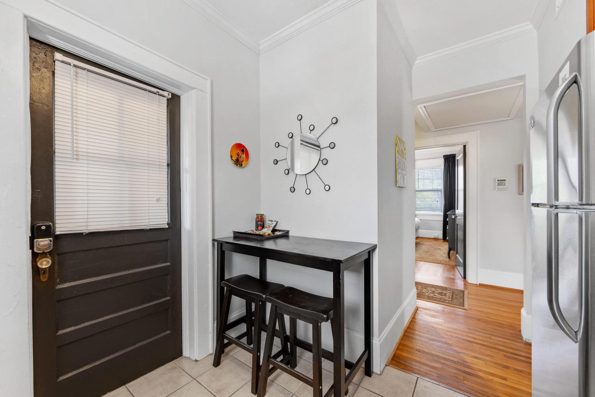Holiday home Bright And Restful 2br Near Uptown With Balcony Charlotte